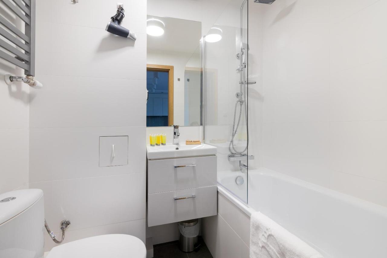 Ochota Homely Apartment 바르샤바 외부 사진